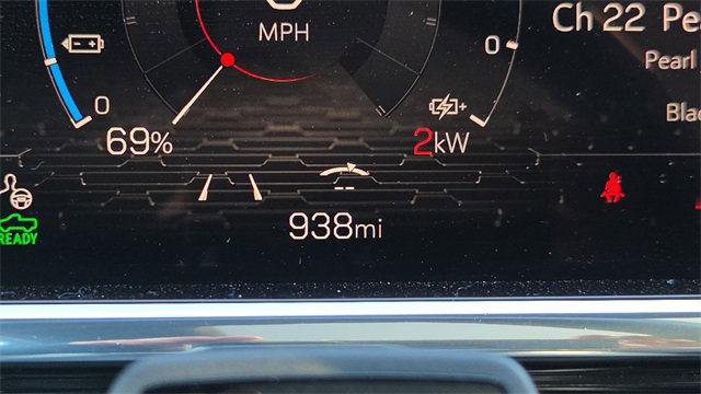 2025 GMC Sierra EV Denali's photo