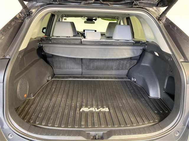 2024 Toyota RAV4 XLE Premium photo 5