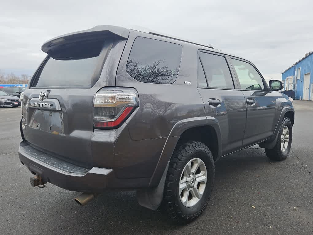 2016 Toyota 4Runner SR5 Premium photo 4