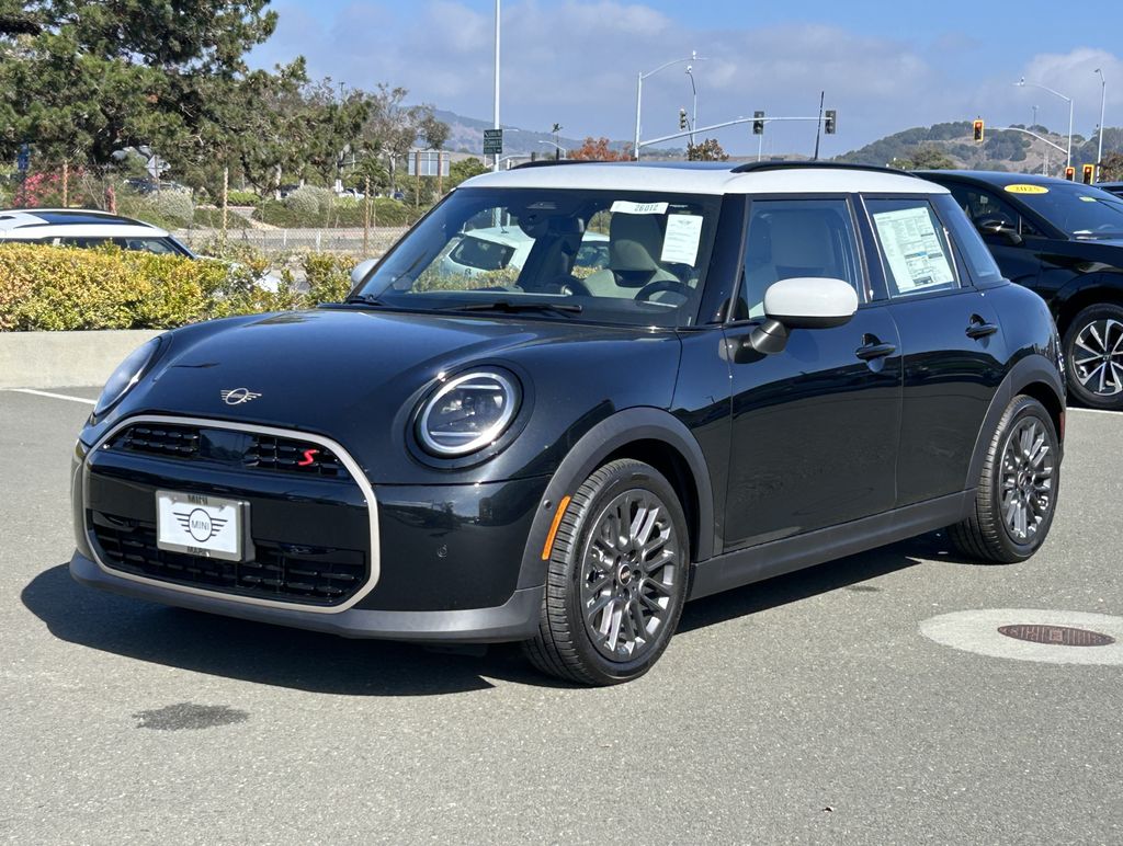 2026 MINI Hardtop 4 Door S's photo