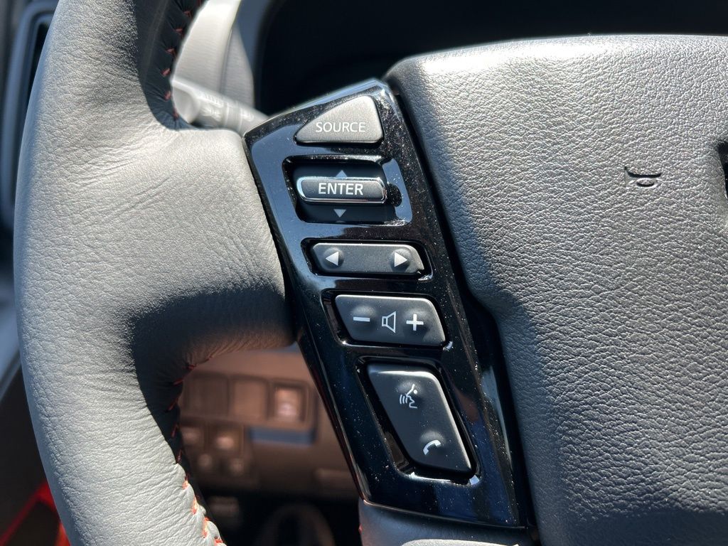 2025 Nissan Frontier PRO-4X photo 21