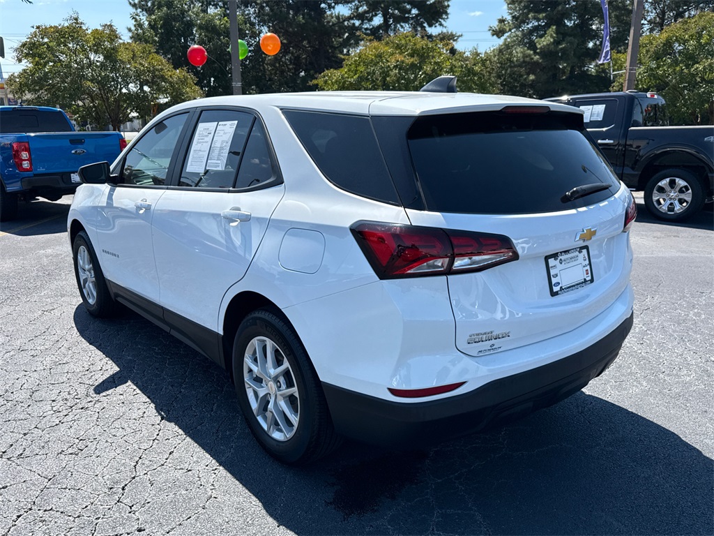 2023 Chevrolet Equinox LS photo 5