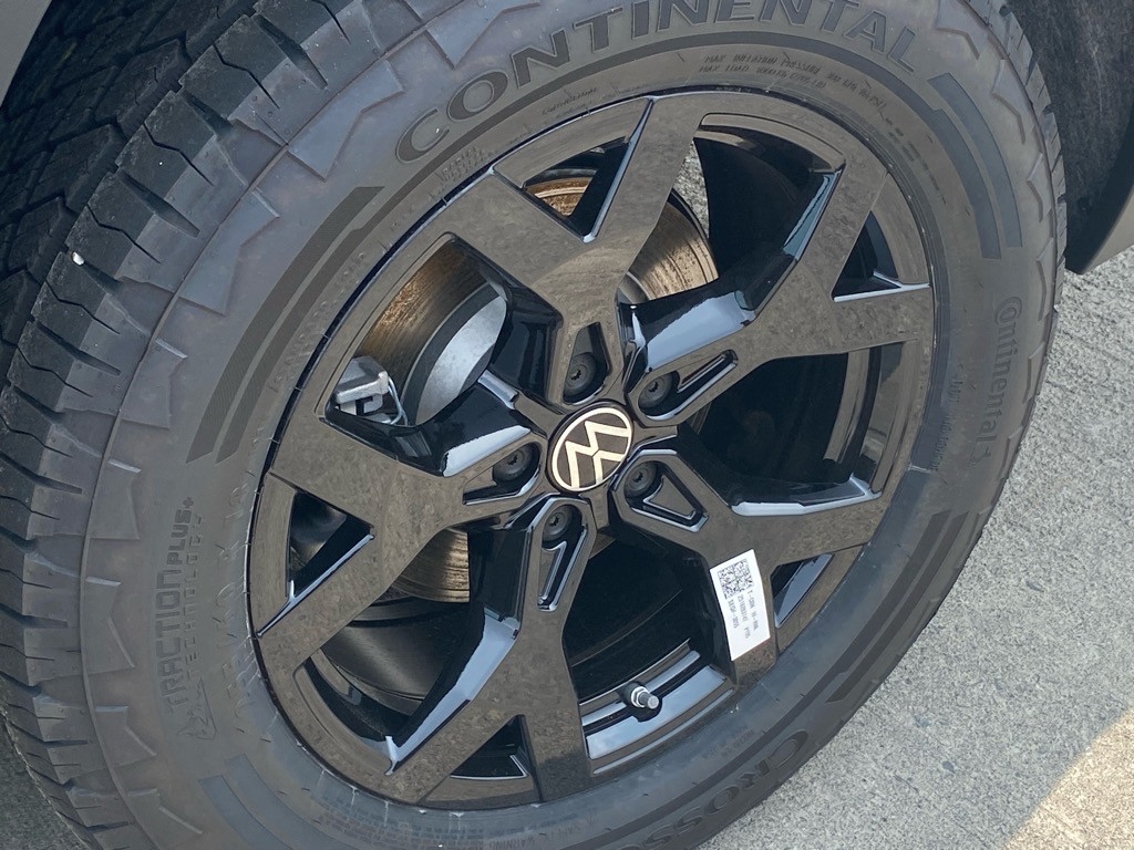 2025 Volkswagen Atlas Peak Edition SE photo 10