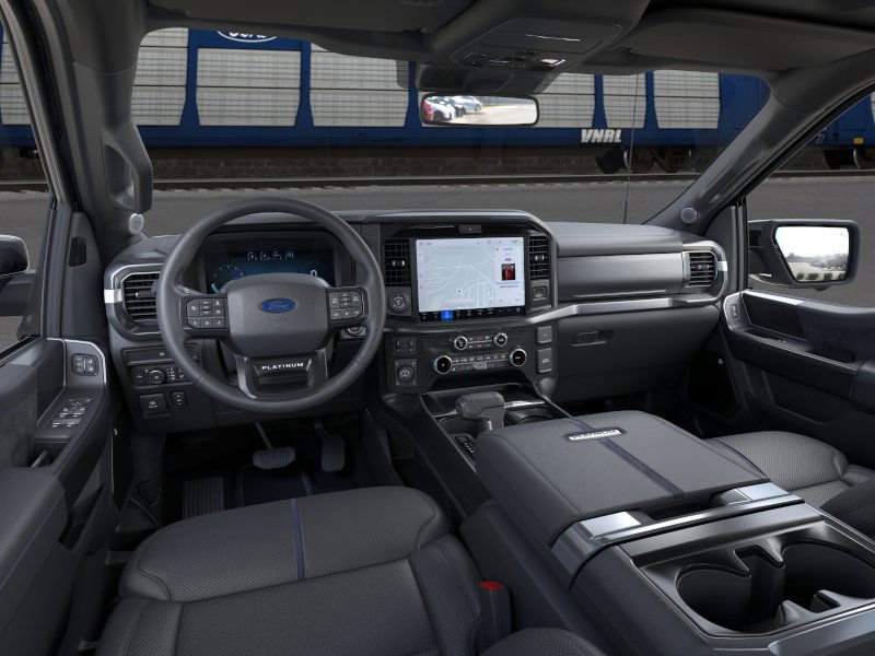 2025 Ford F-150 Platinum photo 3