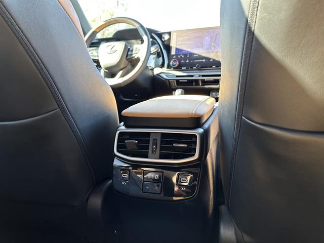 2024 Lexus RX Premium photo 21
