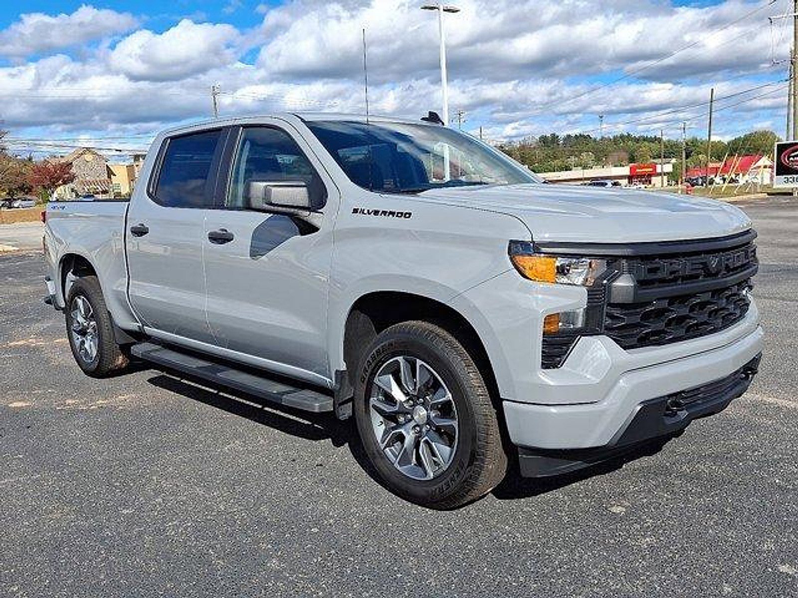 2024 Chevrolet Silverado 1500 Custom's photo