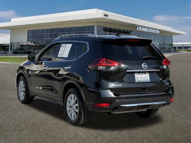 2019 Nissan Rogue SV photo 8