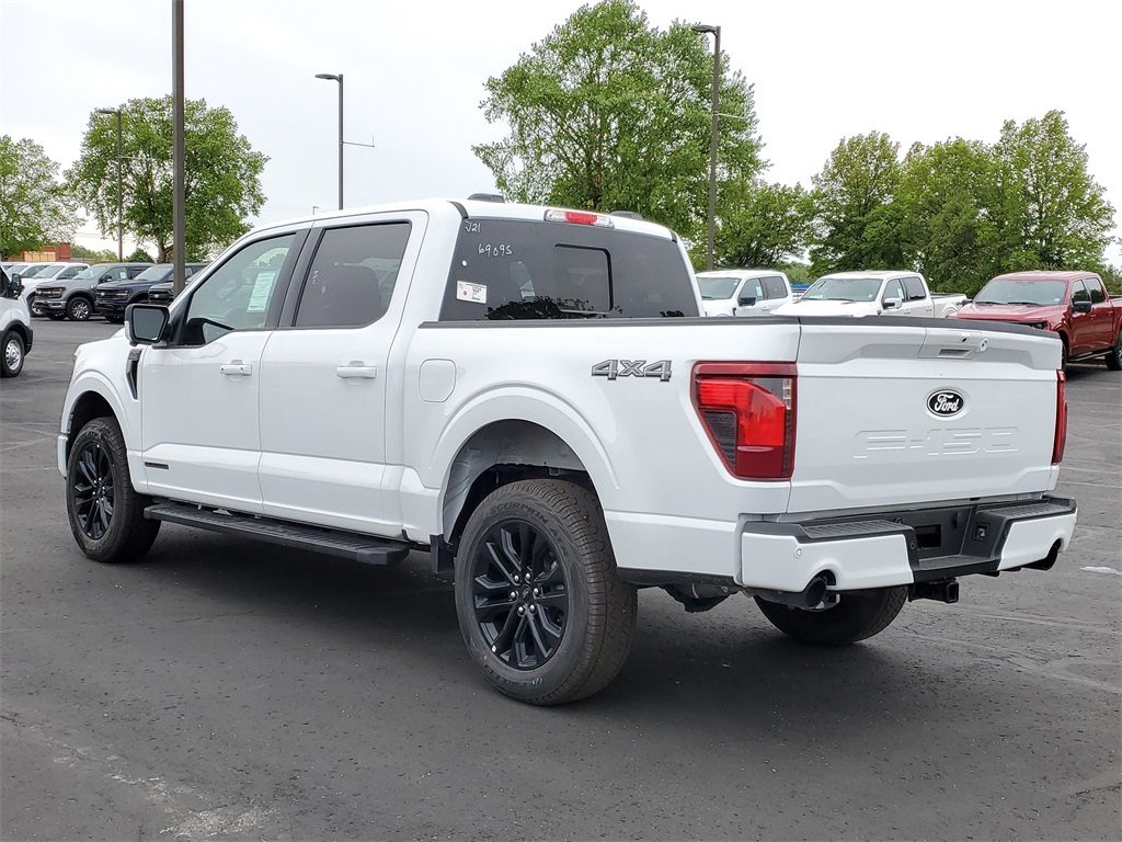 2025 Ford F-150 XLT photo 4