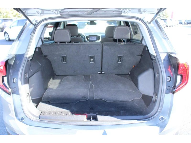 2024 Gmc Terrain SLE photo 4