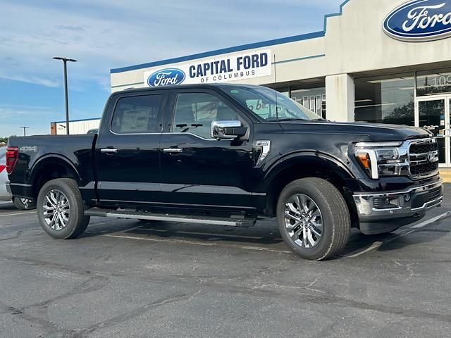 2025 Ford F-150 Lariat photo 2