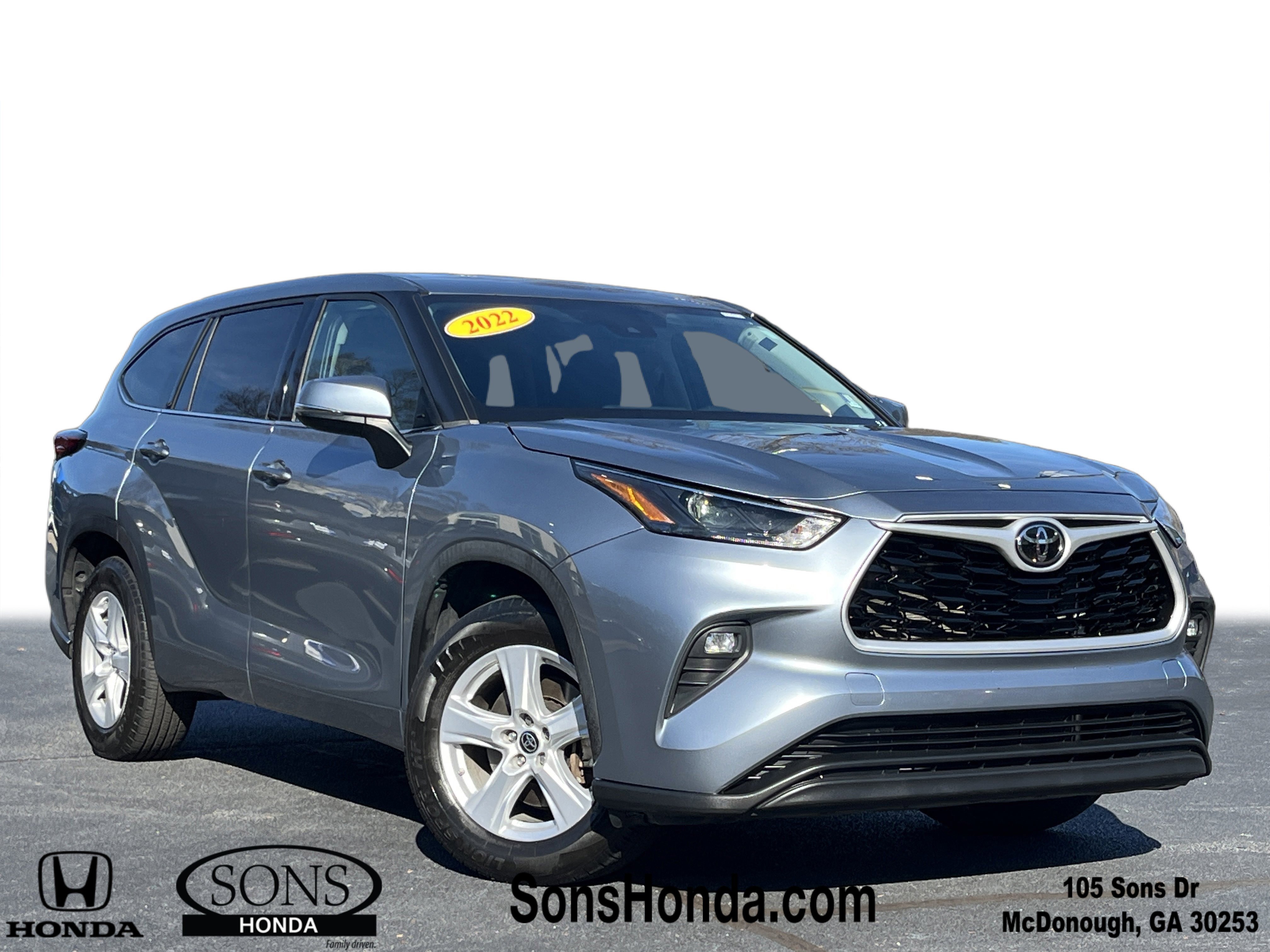 2022 Toyota Highlander LE's photo
