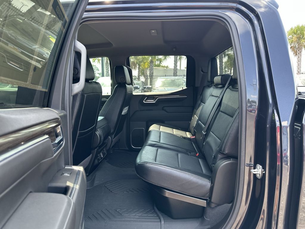2022 Chevrolet Silverado 1500 LT photo 26
