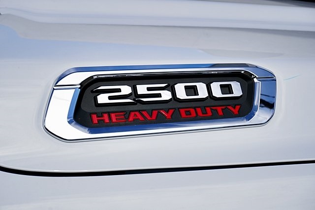 New 2026 Bright White Clear-Coat Exterior Paint RAM Tradesman image 12