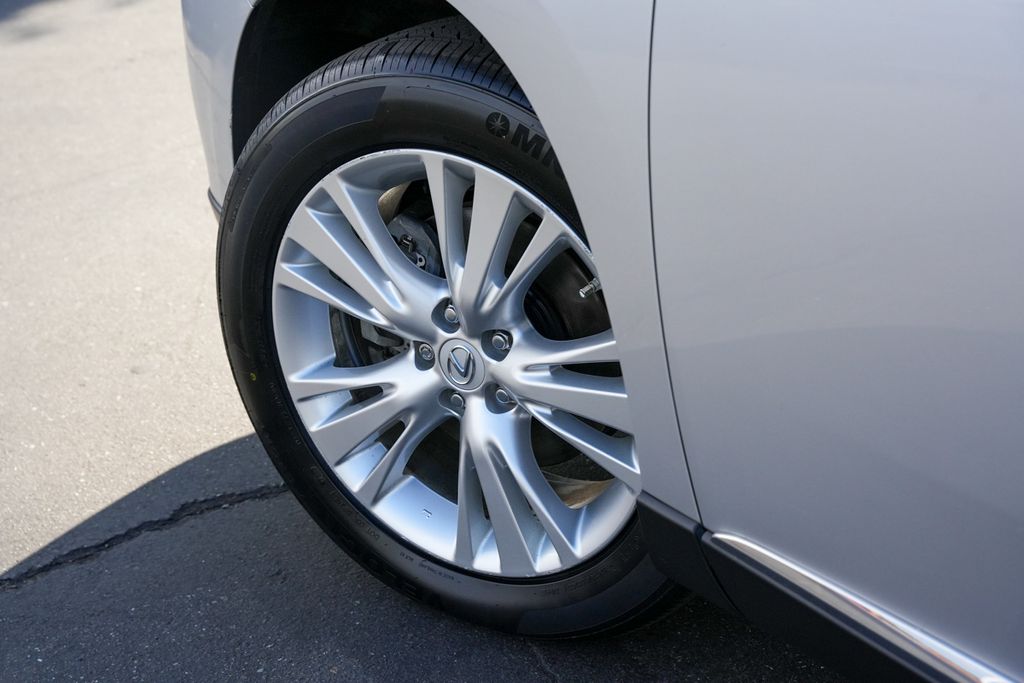 2010 Lexus RX 450h photo 11
