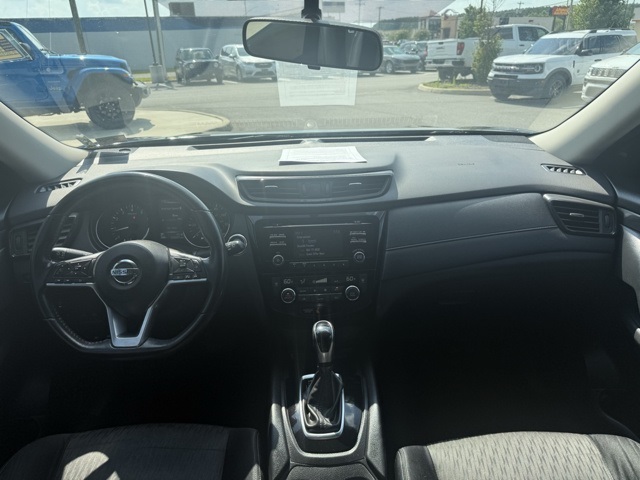 2017 Nissan Rogue SV photo 30