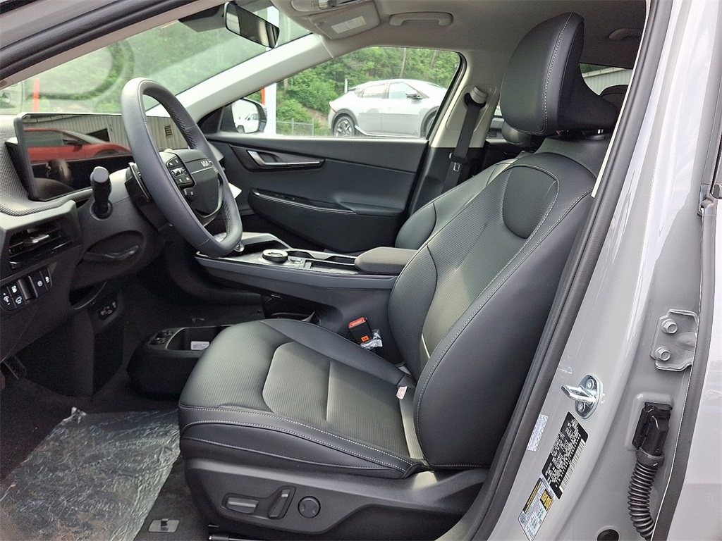 2025 Kia EV6 Wind photo 13