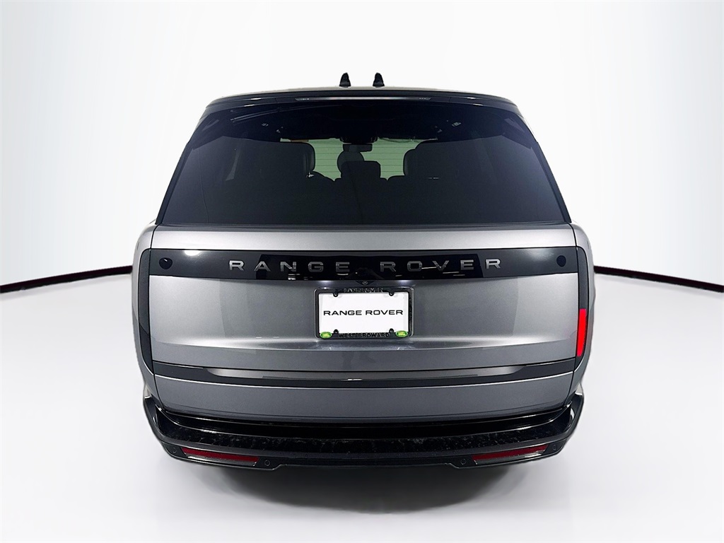 2025 Land Rover Range Rover SE photo 6