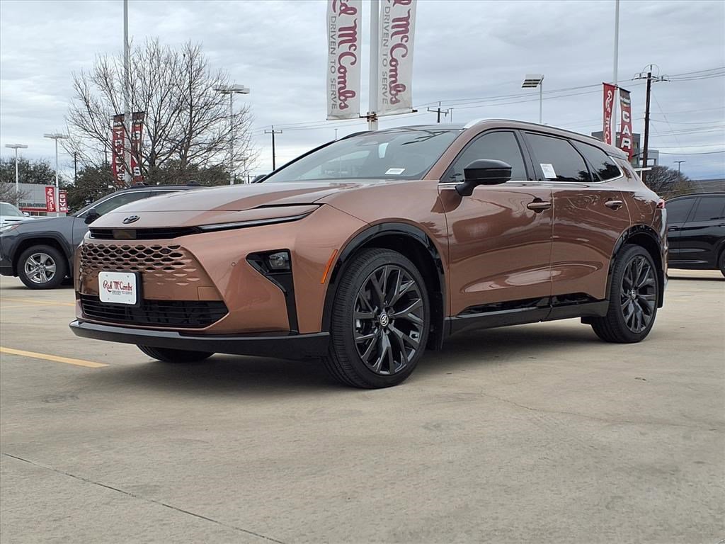 2025 Toyota Crown Signia Limited's photo