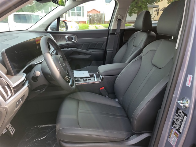 2025 Kia Sorento SX photo 10