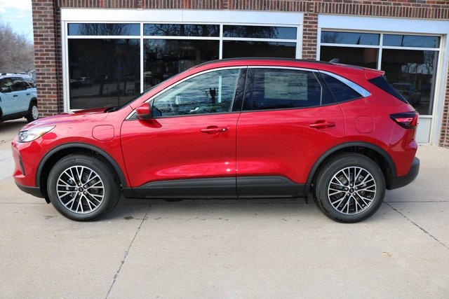2024 Ford Escape Plug-In Hybrid photo 2