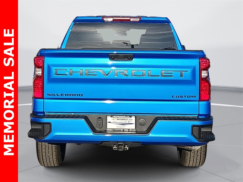 2025 Chevrolet Silverado Custom photo 4