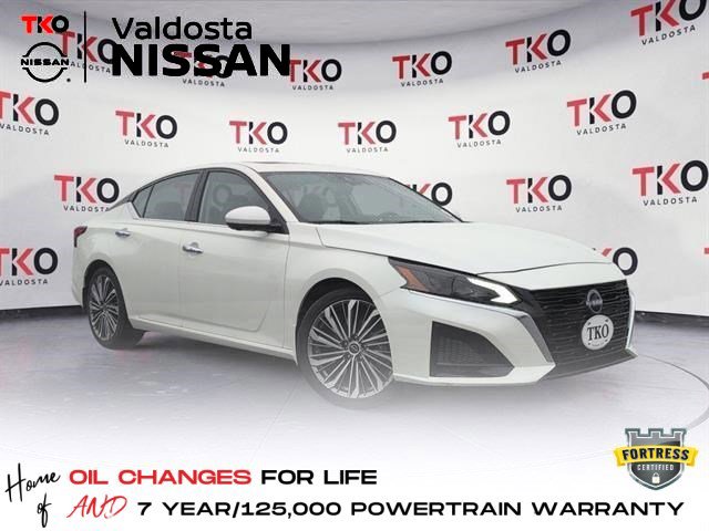 2025 Nissan Altima SL's photo