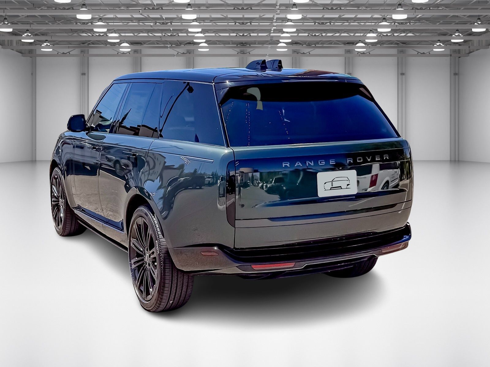 2025 Land Rover Range Rover SE photo 3