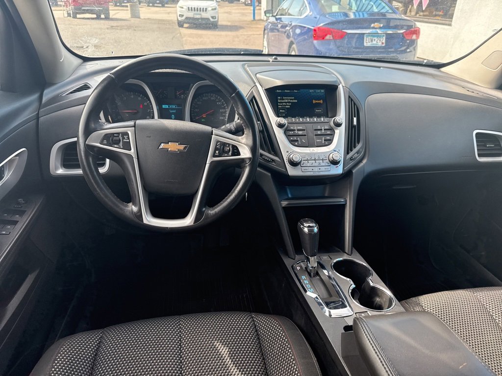 2017 Chevrolet Equinox LT photo 26