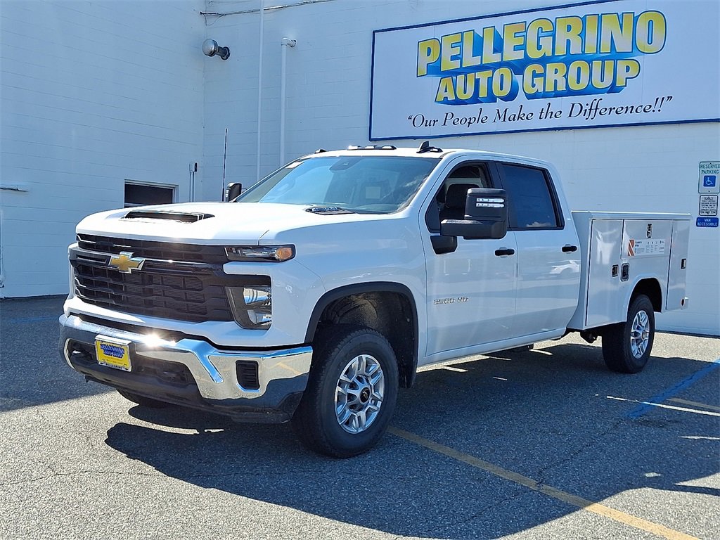 2025 Chevrolet Silverado 2500HD photo 2