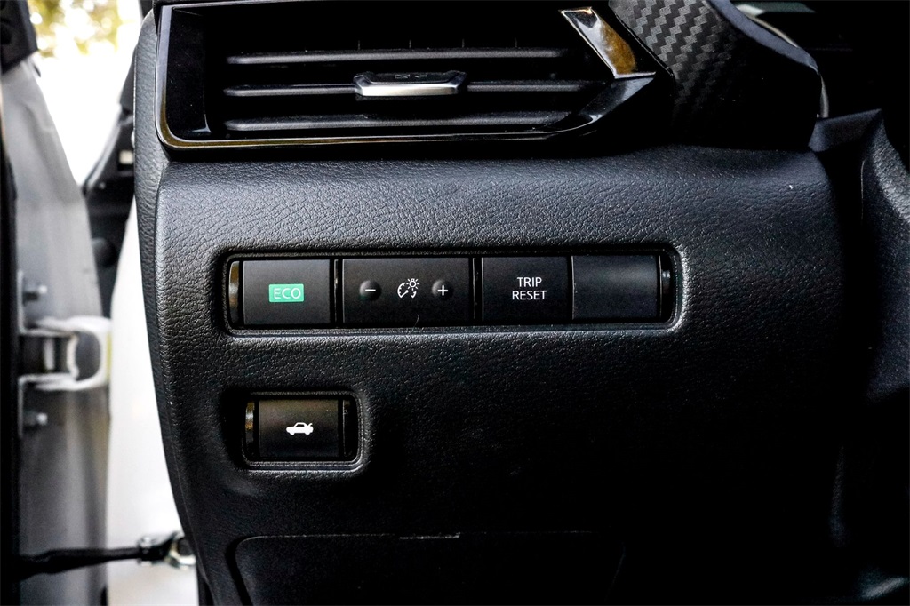 2025 Nissan Sentra SV photo 15