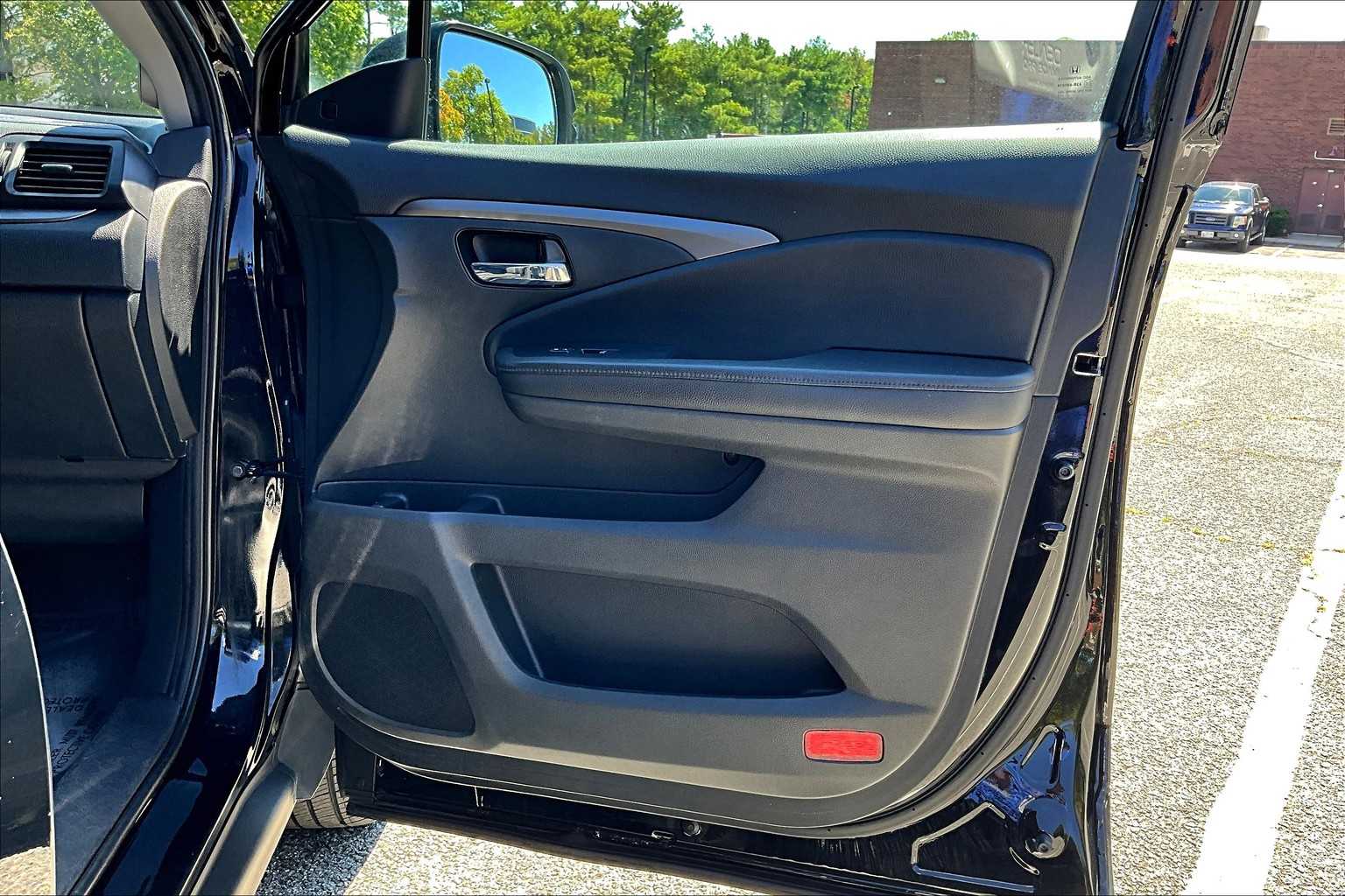 2021 Honda Pilot Special Edition photo 22