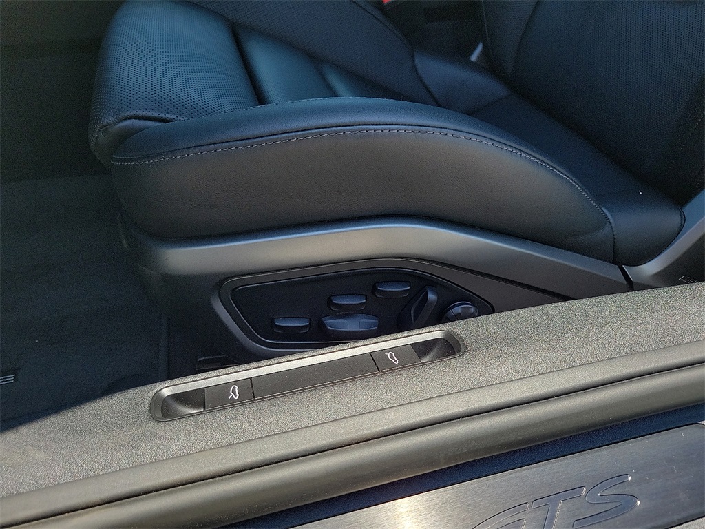 2024 Porsche 911 4S 4 GTS photo 25