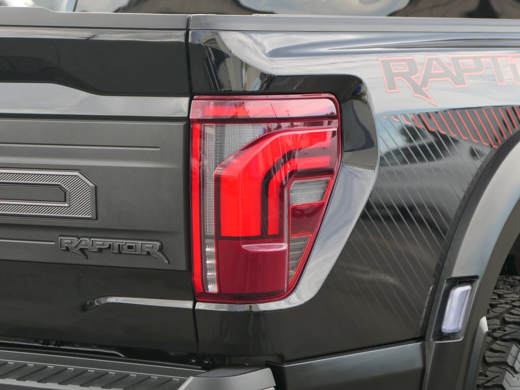 2025 Ford F-150 Raptor photo 4