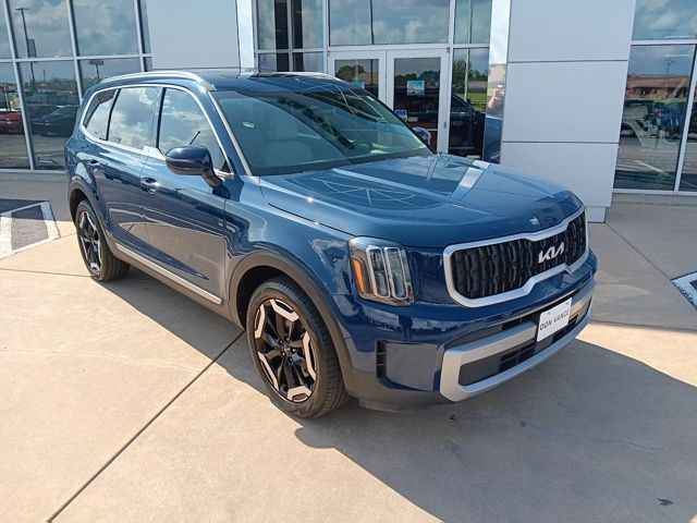 2024 Kia Telluride EX photo 8