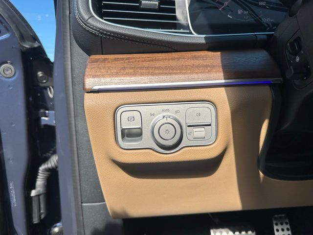 2026 Mercedes Benz GLS 450 4MATIC photo 12