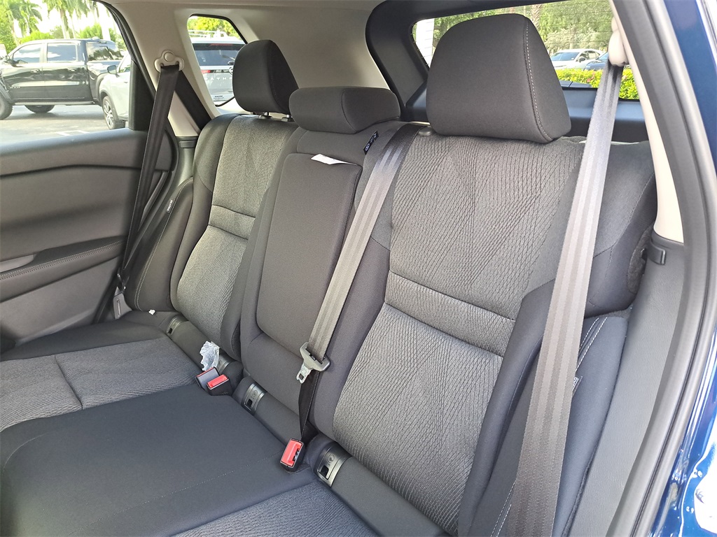 2026 Nissan Rogue SV photo 13