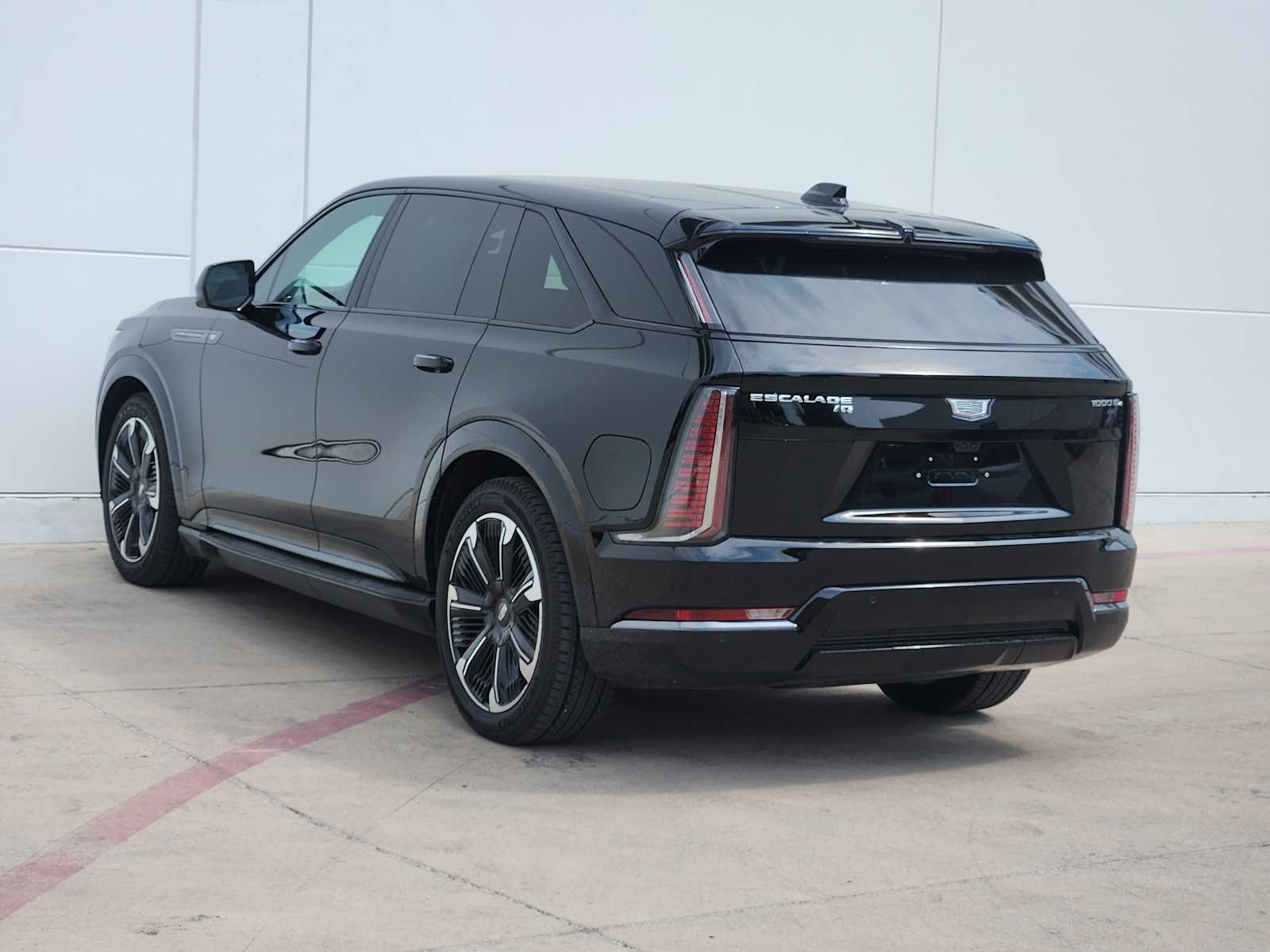 2025 Cadillac Escalade IQ Sport photo 4