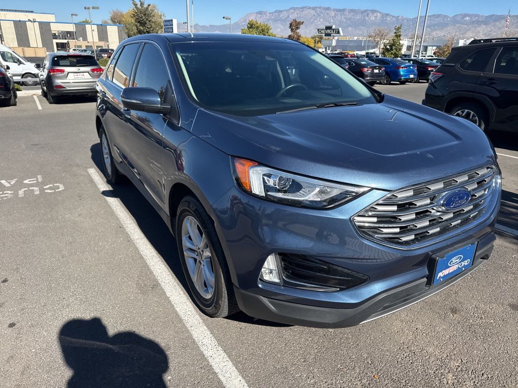 2019 Ford Edge SEL photo 3