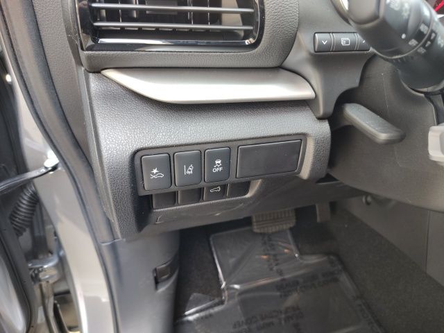 2025 Mitsubishi Eclipse Cross SEL photo 11