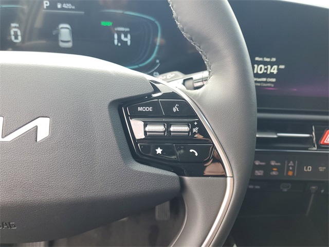 2025 Kia Niro Plug-In Hybrid EX photo 13