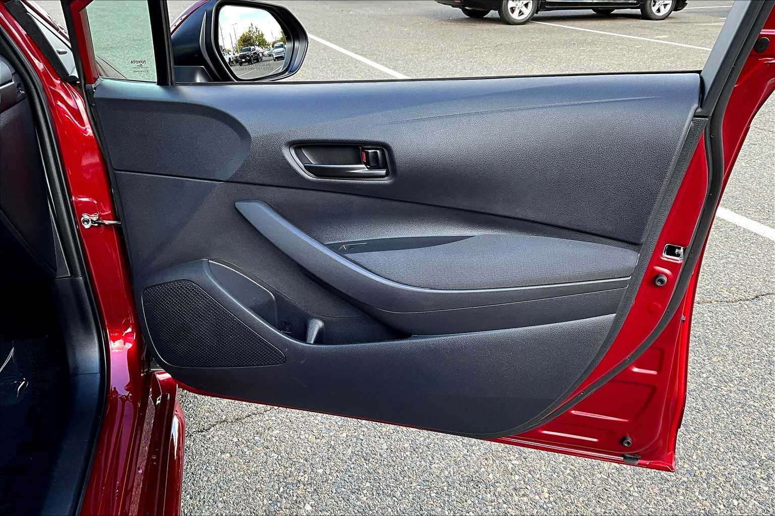 2024 Toyota Corolla LE photo 21
