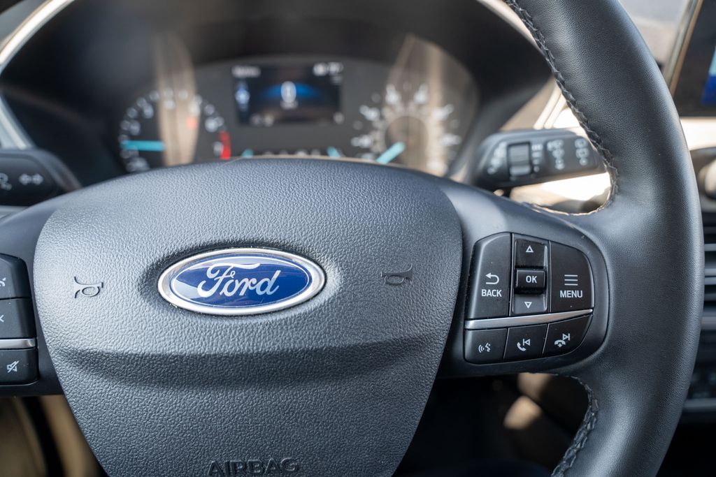 2022 Ford Escape SE photo 22