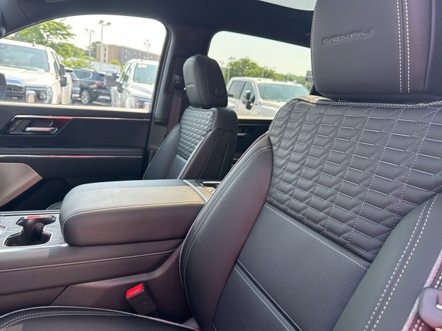 2025 Gmc Sierra EV Denali photo 11