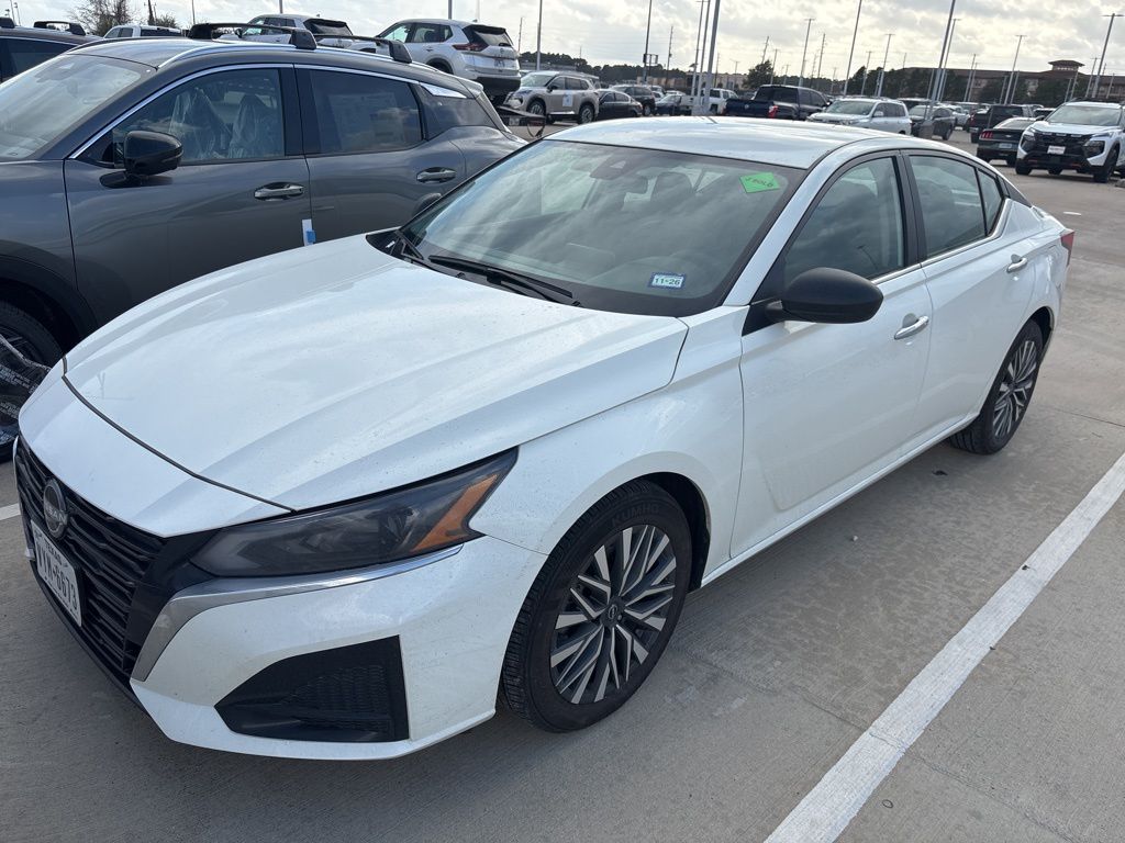 2025 Nissan Altima SV