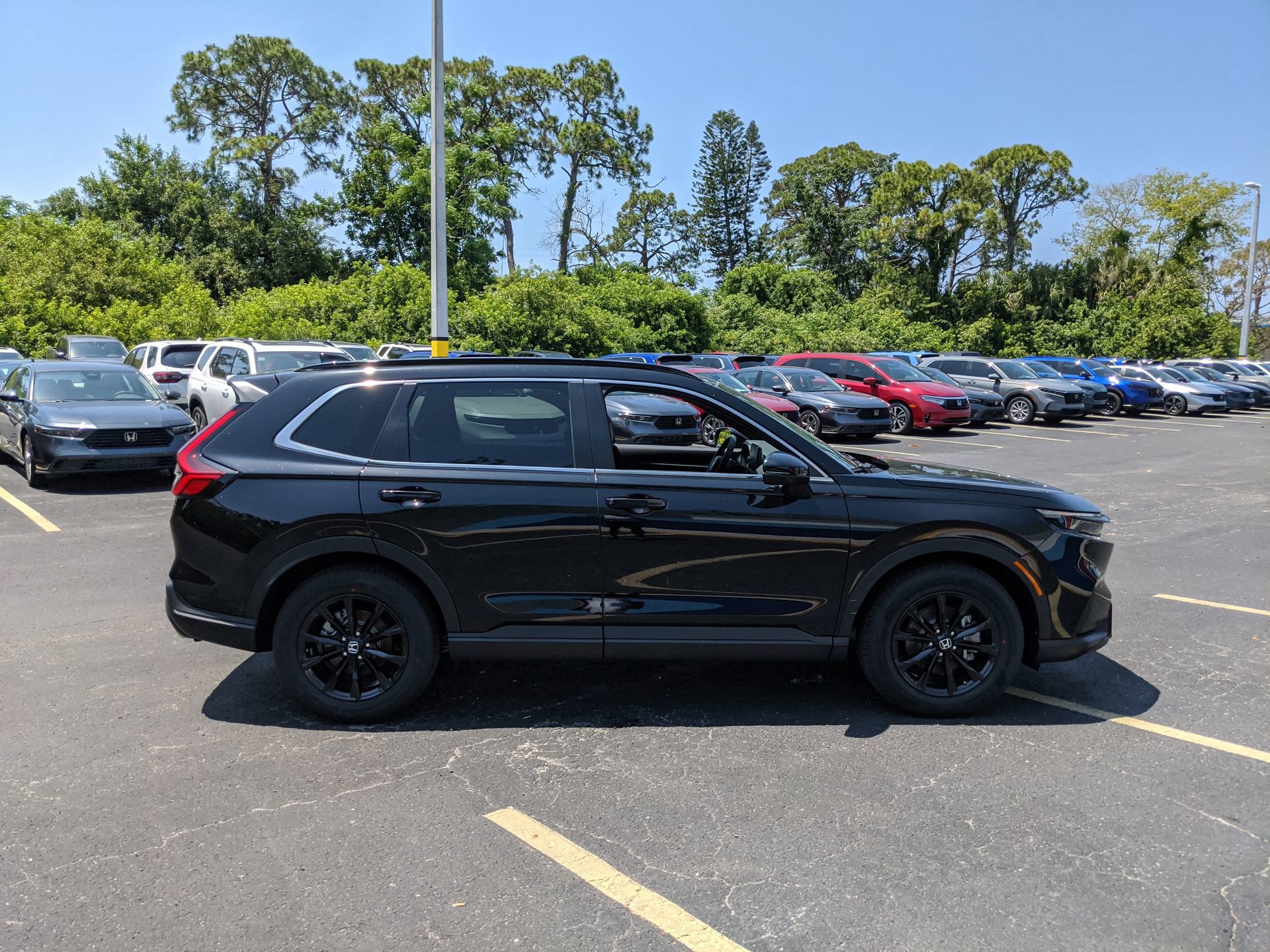 2025 Honda CR-V Sport-L photo 4