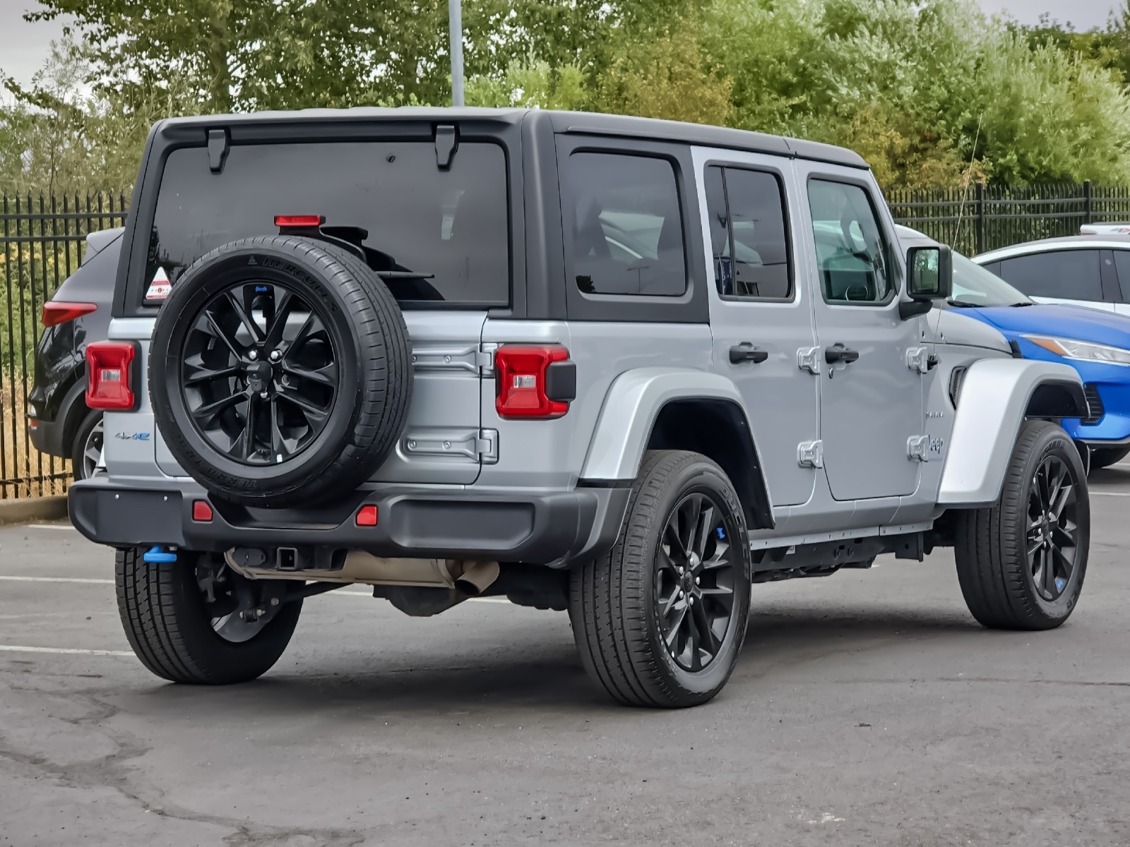 2023 Jeep Wrangler Sahara 4xe photo 3