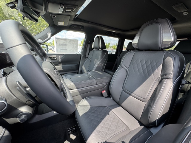 2026 Infiniti QX80 photo 9