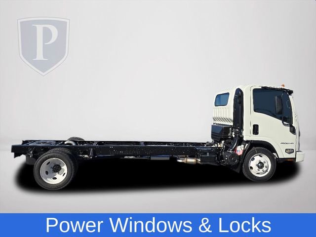 2025 Chevrolet Silverado 4500HD photo 3