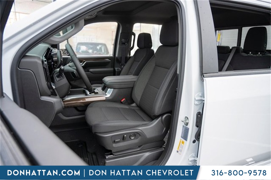 2026 Chevrolet Silverado 3500HD LT photo 4