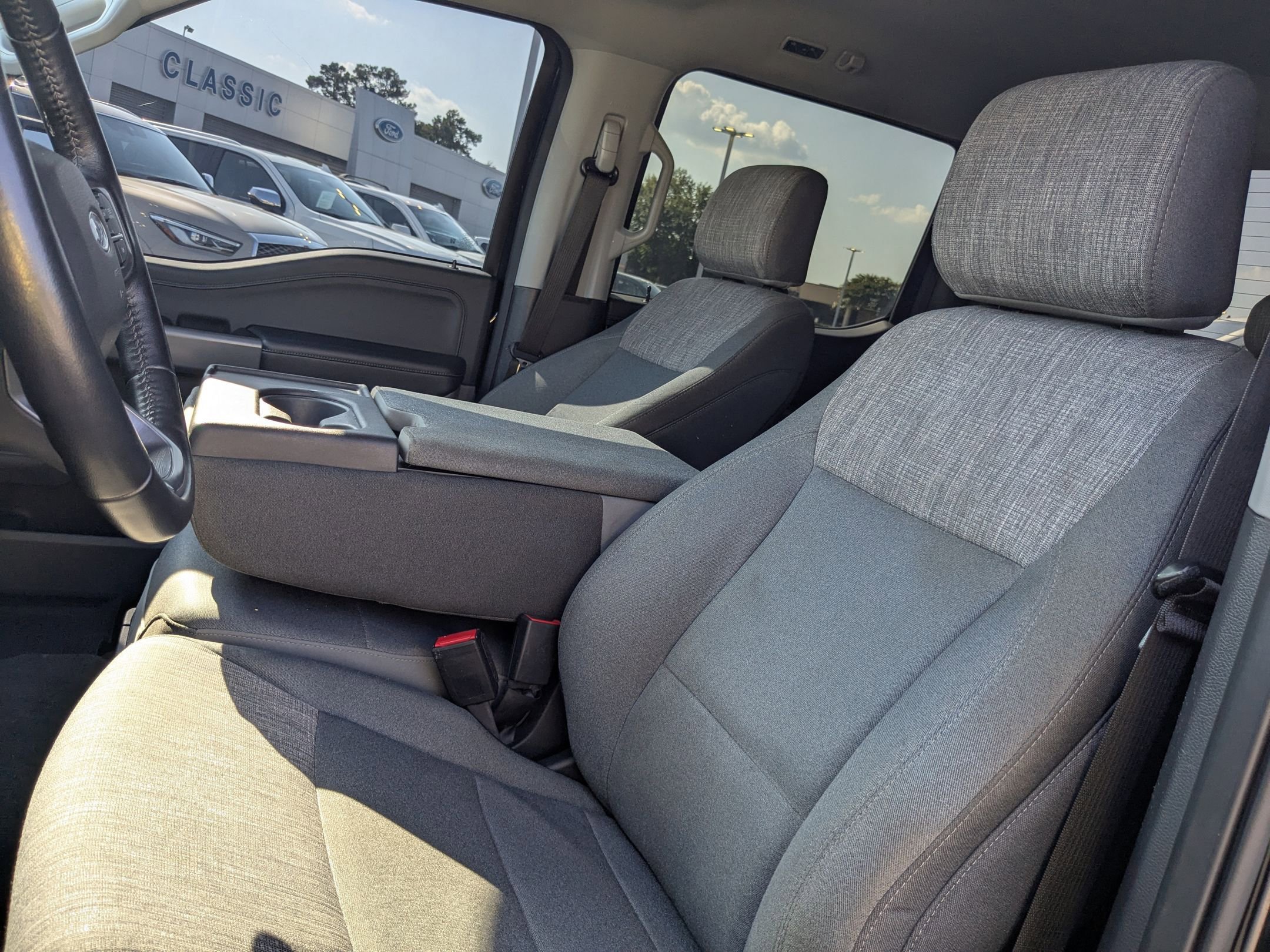 2022 Ford F-150 XLT photo 14